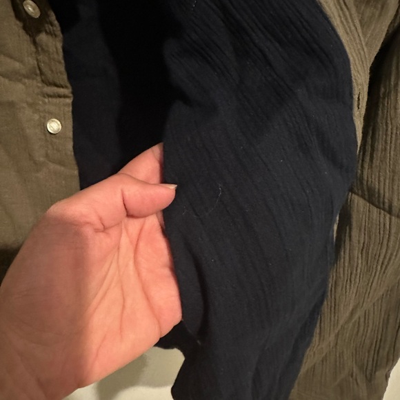 Banana Republic UNTUCKED SLIM-FIT DOUBLE-WEAVE SHIRT - Picture 4 of 5